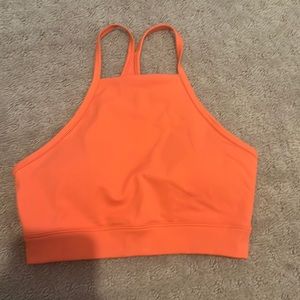 tank top/sports bra